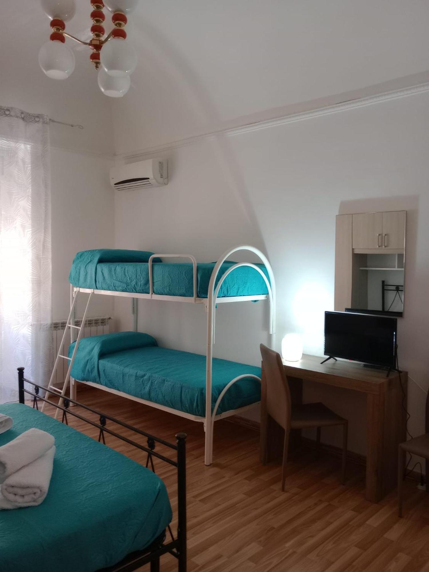 Sweet Home Tra I Due Mari Taranto Exterior foto