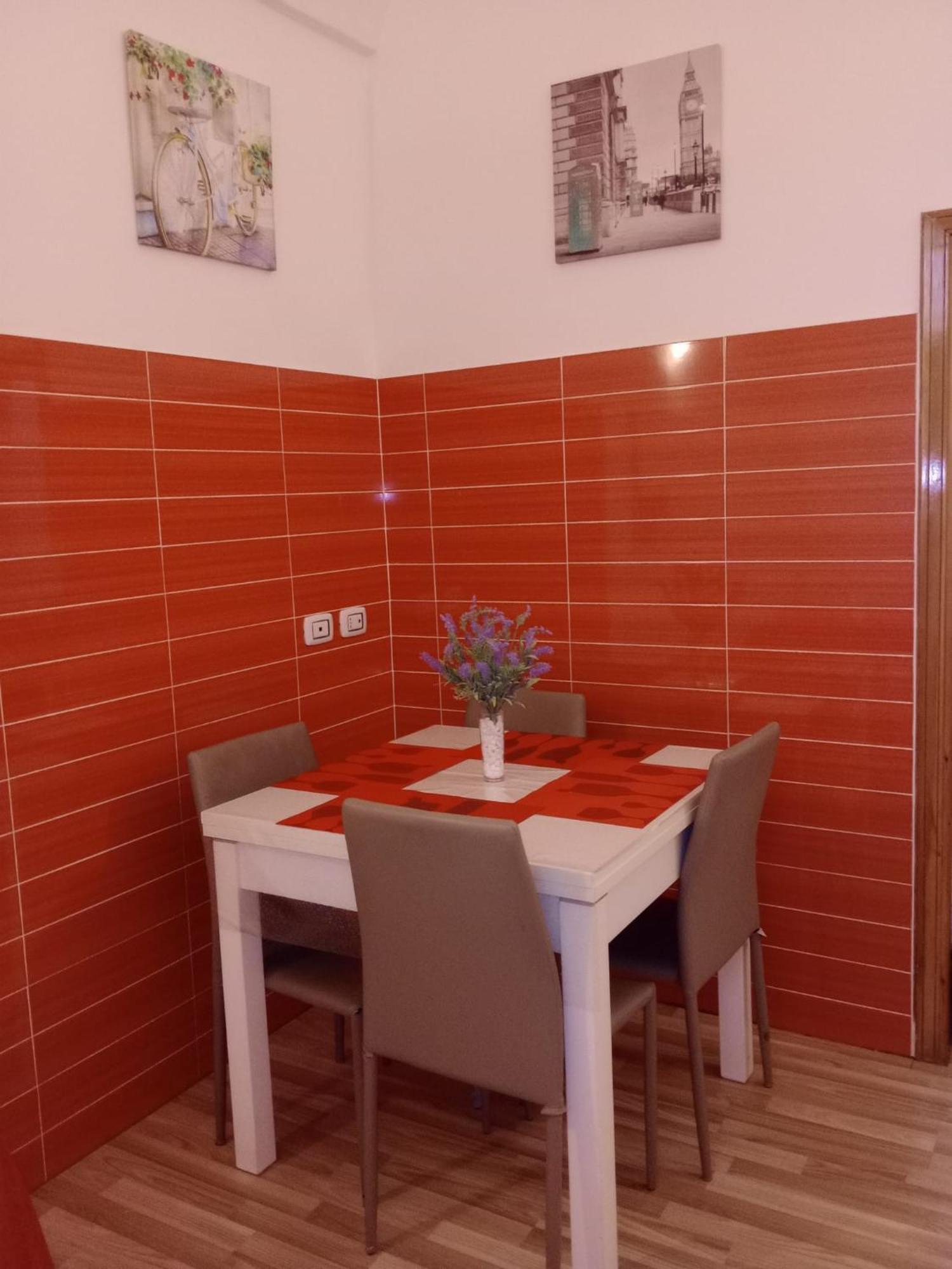Sweet Home Tra I Due Mari Taranto Exterior foto